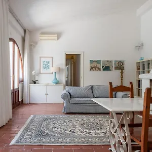  Appartamento Charming House Con Giardino - 10' Da Cagliari E Poetto Italia